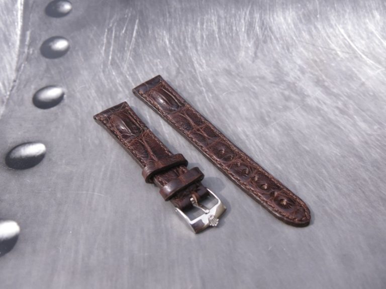 tudor lug width